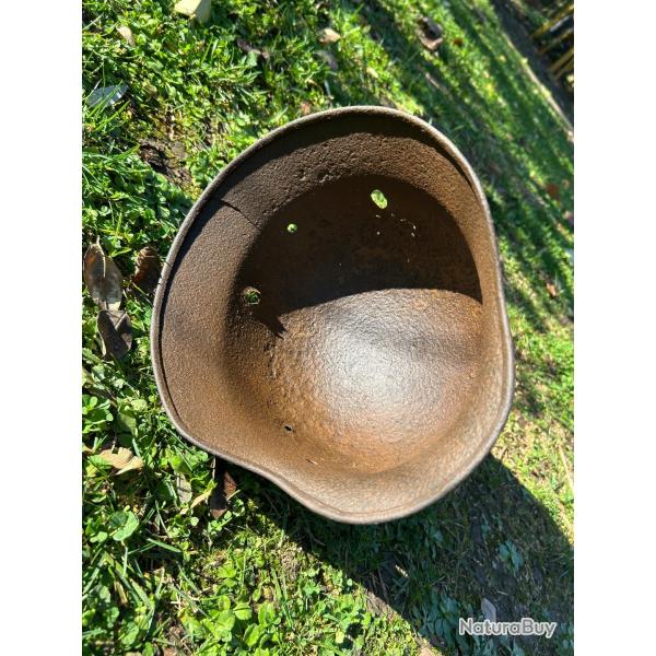 Casque militaire ancien