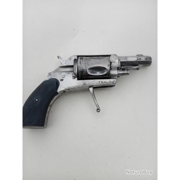 Bulldog 8mm92 1e sans prix de r�serve