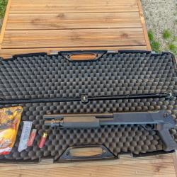 Fusil &agrave; pompe Airsoft avec accessoires et valise