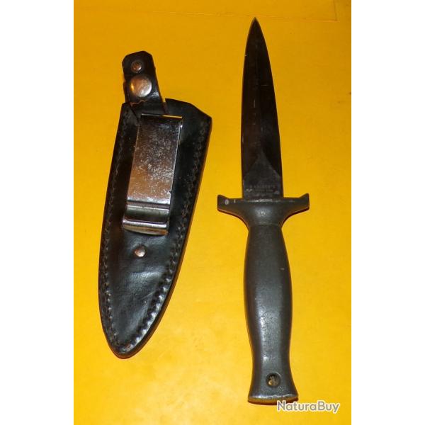 COUTEAU DE BOTTE DANS SON ETUI  , MARQUE RANGER'S SURGICAL STEEL , LONGUEUR TOTALE 22 CM POIDS TOTAL