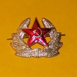 INSIGNE DE CASQUETTE EN METAL OU CHAPKA DE L'ARMEE RUSSE,&nbsp; DANS L'ETAT NEUF VOIR PHOTOS . POUR TOUT