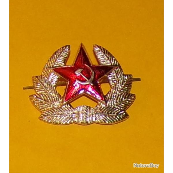 INSIGNE DE CASQUETTE EN METAL OU CHAPKA DE L'ARMEE RUSSE,� DANS L'ETAT NEUF VOIR PHOTOS . POUR TOUT