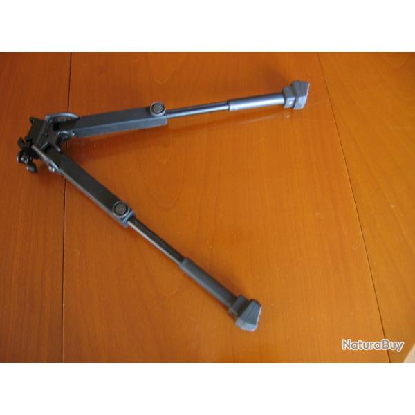 Bipied UTG, haut: 22 � 30 cm, acier avec rev�tement caoutchouc.