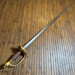 TR&Egrave;S BELLE &Eacute;P&Eacute;E A LA SU&Eacute;DOISE 1734 D'OFFICIER SUP&Eacute;RIEUR BELLE LAME GRAV&Eacute;E AUX FLEURS DE LYS