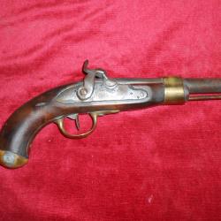 Pistolet ancien a poudre noire