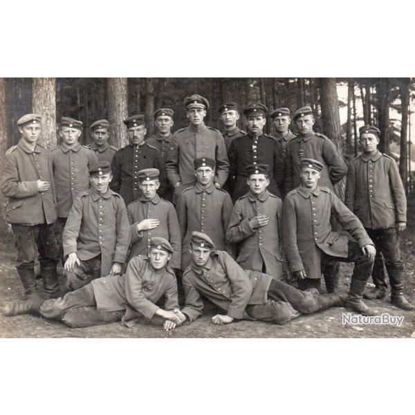 CPA -Photo - Un Groupe Soldats Allemand - N�4520