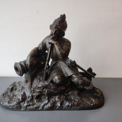 Imposante sculpture militaire en r&eacute;gule