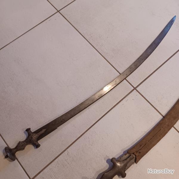 Sabre indien talwar.compagnie orientale des Indes. P�riode victorienne m. 19 �me.