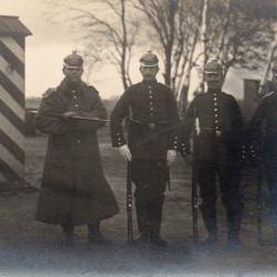 CPA -Photo - Un Groupe Soldats Allemand - N&deg;4532