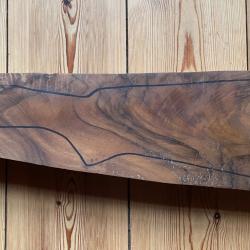 Tr&egrave;s belle &eacute;bauche brute noyer du P&eacute;rigord