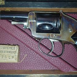 Tr&egrave;s beau revolver bulldog elg 8,92