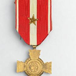 (11.004) Croix de la Valeur militaire