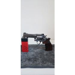 Smith & Wesson 617 4 pouces 10 coups crosse bois match droitier