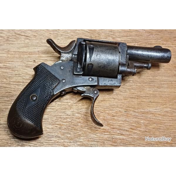 Petit revolver belge type BULLDOG 6 coups - cal. 7 mm