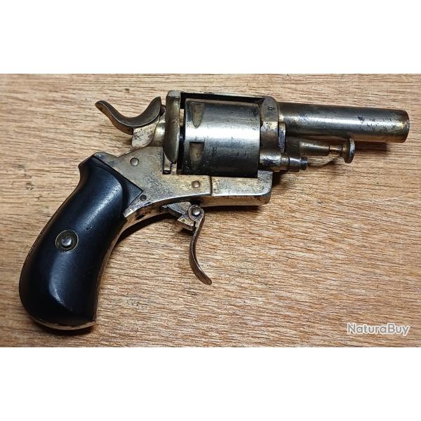 Petit revolver belge BRITISH BULLDOG 6 coups cal. 320 - bon �tat
