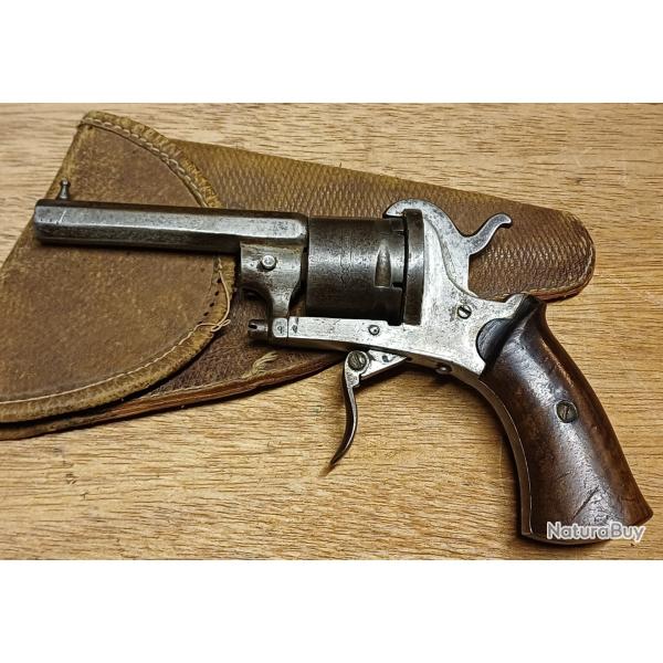 Ancien revolver belge � broches de type Lefaucheux 6 coups cal. 7 mm + �tui en cuir