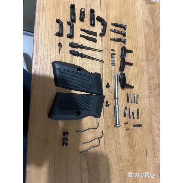 Gros lots de pi�ces pistolet sphinx 9mm