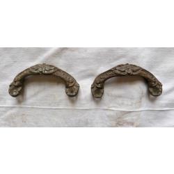 2 anciennes poign&eacute;es en fer forg&eacute;, largeur 11,5cm