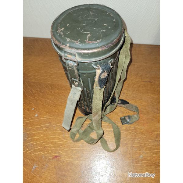 MASQUE A GAZ ALLEMAND DATER 1940 DANS SA BOITE