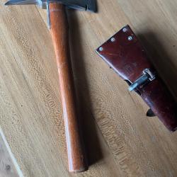 Hache de sapeur pompier suisse