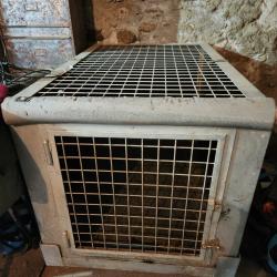 caisse &agrave; chien de transport