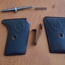 lot de pi&egrave;ces pour pistolet le fran&ccedil;ais cal 6.35 .