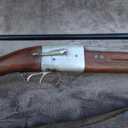 Joli Baby Bretton b&eacute;cassier avec trois canons.