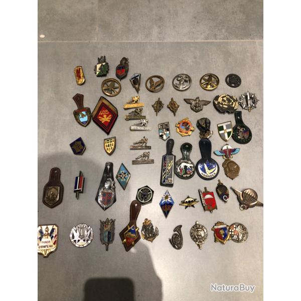 Lot d'insignes Algerie et apr�s