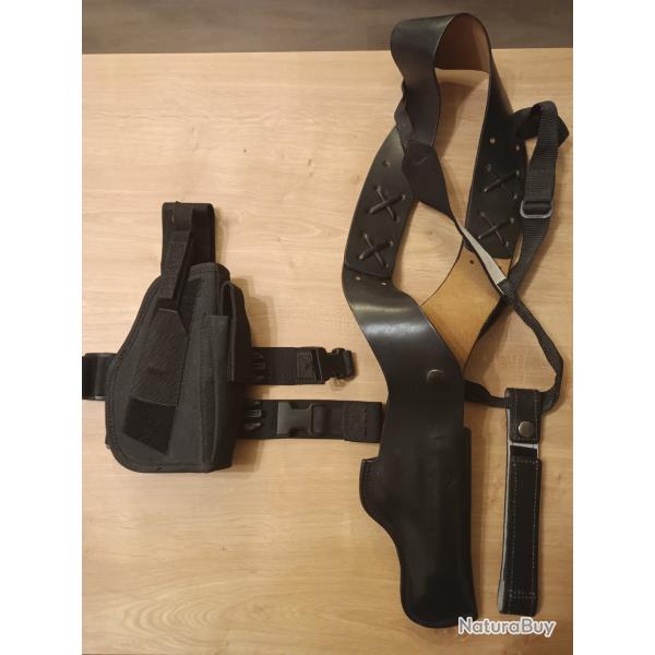 Lot holster revolver et pistolet semi-automatique.