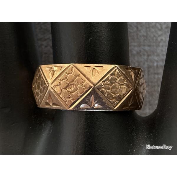 Belle bague ancienne or rose martel�e 18 carats - taille 61 - bague