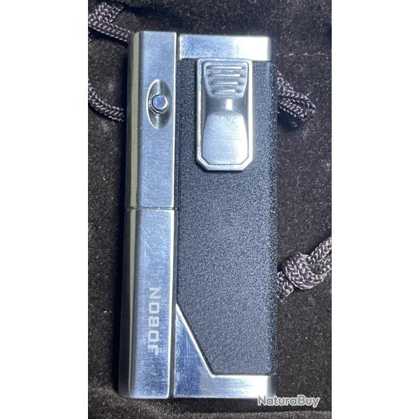 BRIQUET TEMPETE AVEC LAMPE