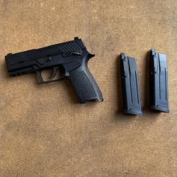 Replique d'airsoft pistolet Sig Sauer M18 P320