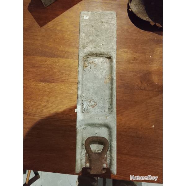 Caisse mg alu ab�m�e