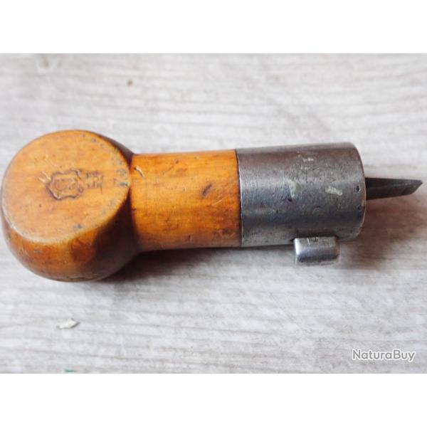 Tournevis pour Vetterli dont le manche sert de poign�e � la baguette �galement. R�glementaire Suisse