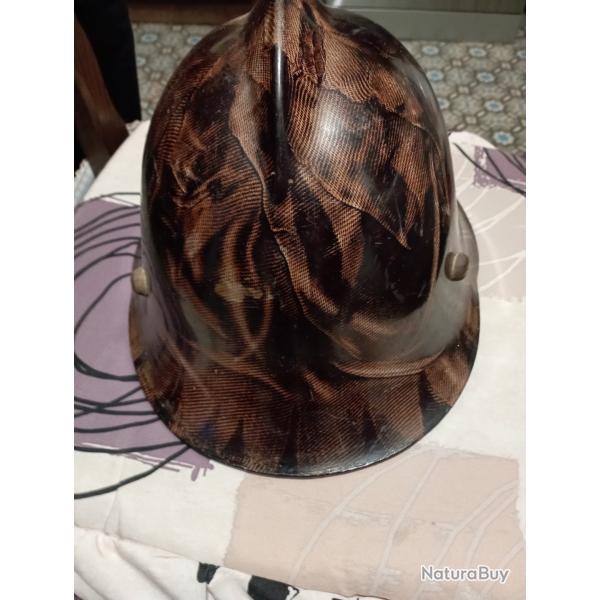 Casque de pompier bak�lite