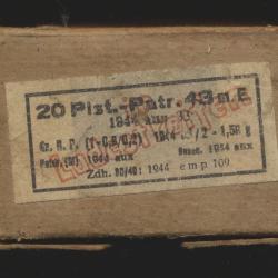 (5934)  Une boite  de 20 cart  7,92x33 KURZ sur clips ww2 aux 44