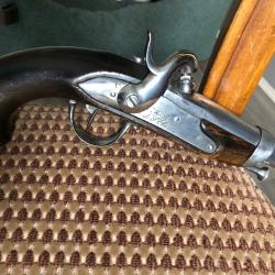 Tr&egrave;s beau pistolet r&eacute;glementaire mod&egrave;le 1822 T de gendarmerie