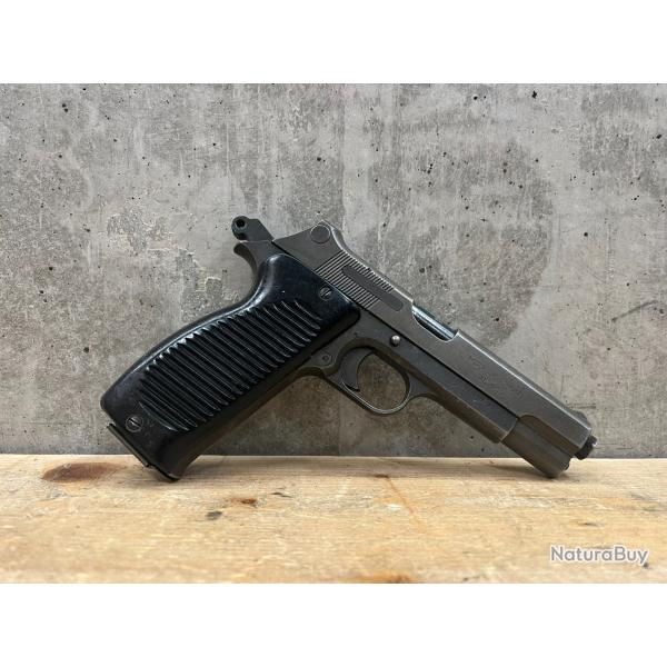 Pistolet r�glementaire Mac 50 - H2706