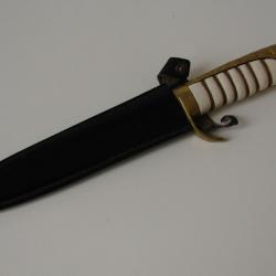 rare et Beau poignard de cadre sup&eacute;rieur de  la GIL ( jeunesses fascistes )