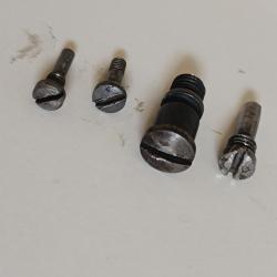 Ensemble vis revolver 1892 r&egrave;glementaire Saint Etienne