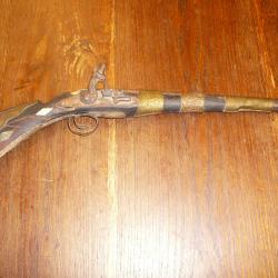 Ancien pistolet Silex oriental XIX XX &egrave;me