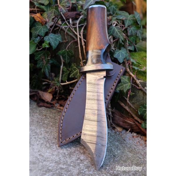 Bowie-Skinner Couteau de Chasse Damas Lame & Garde 256 Couches Manche Bois Fabric Artisan Etui Cuir