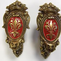 Support Mural Fleur de Lys Rouge