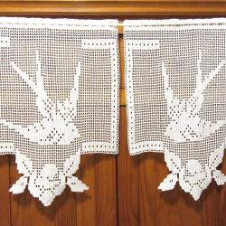 Rideaux brise vue " Hirondelle " crochet. Pi&egrave;ce unique neuve fait main.