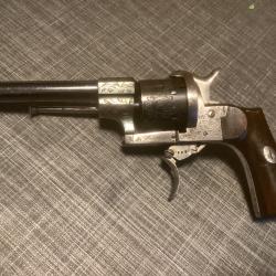 Revolver &agrave; Broche Grav&eacute; 9 mm
