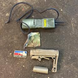 Lot accessoire et pi&egrave;ce tenue et r&eacute;plique