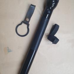 Lampe torche MAG-LITE 44cm avec deux supports ceinture