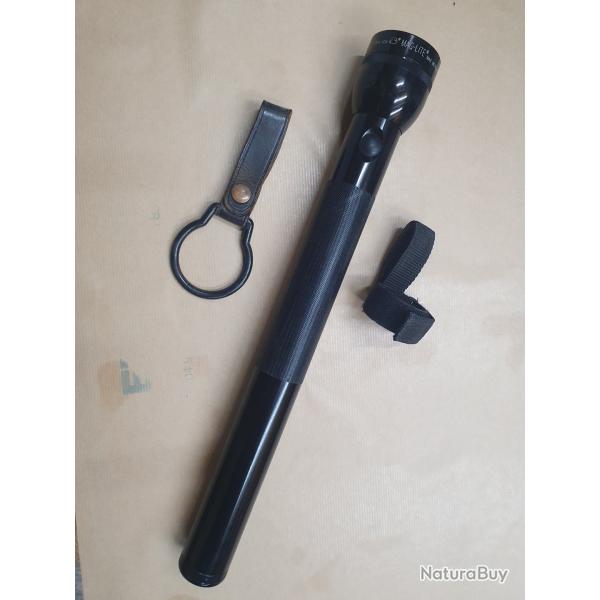 Lampe torche MAG-LITE 44cm avec deux supports ceinture