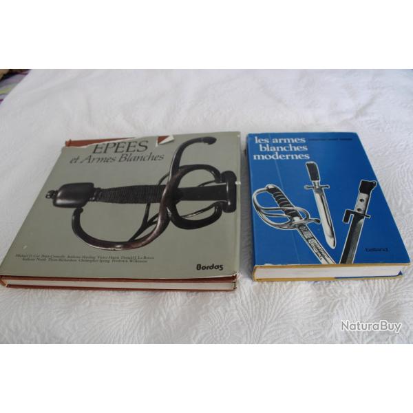 Lot 2 livres �p�es et armes blanches