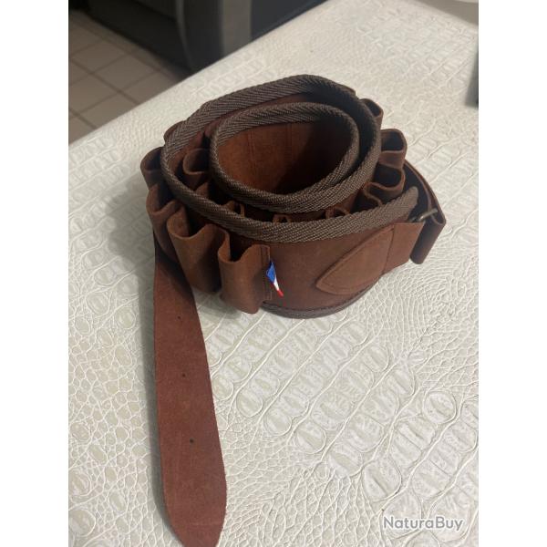 Cartouchi�re calibre 12 neuve